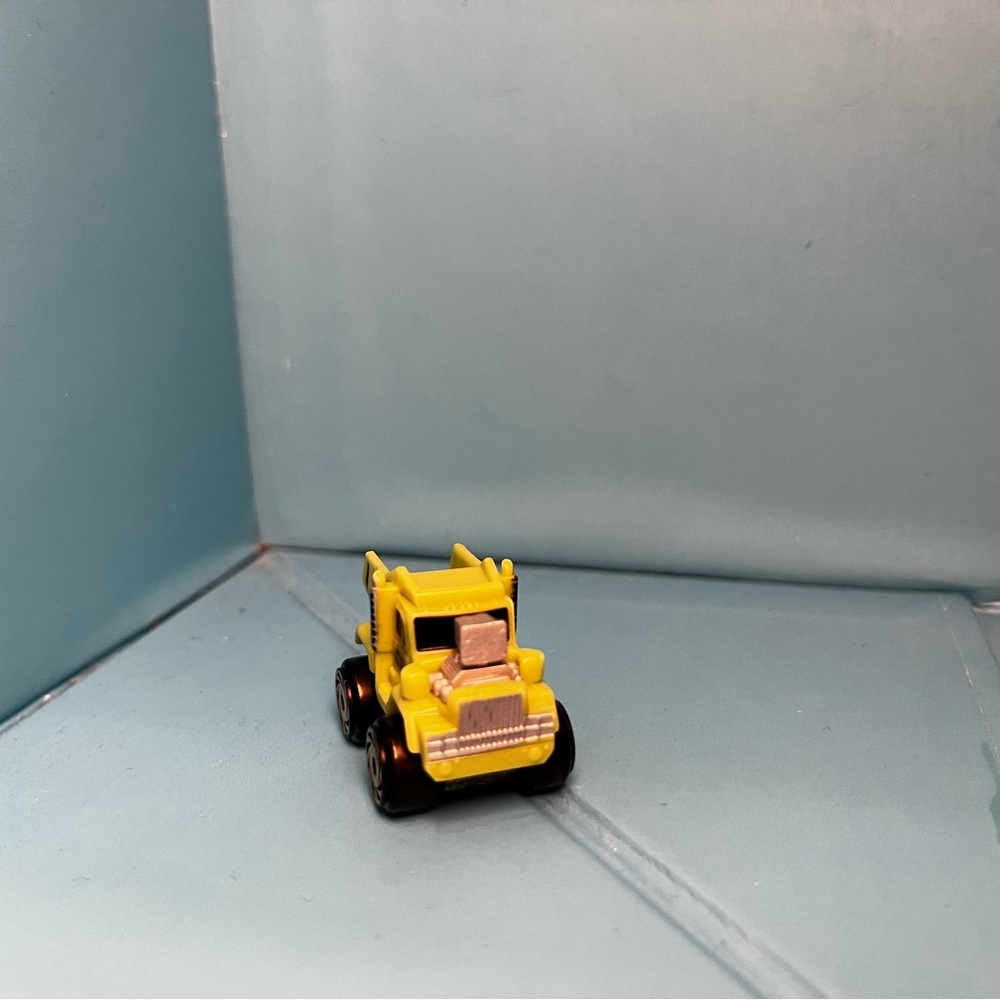 ⭐️ Road Champs Color Change - Construction Dump Truck 1987